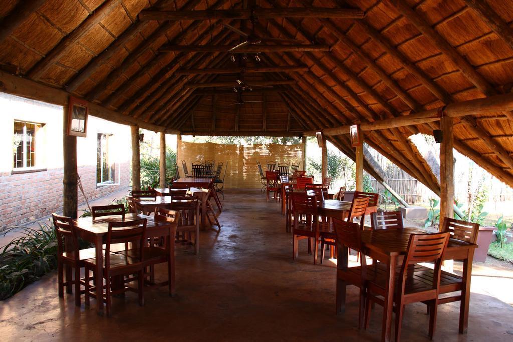 מלון ליבינגסטון Olga'S The Italian Corner מראה חיצוני תמונה